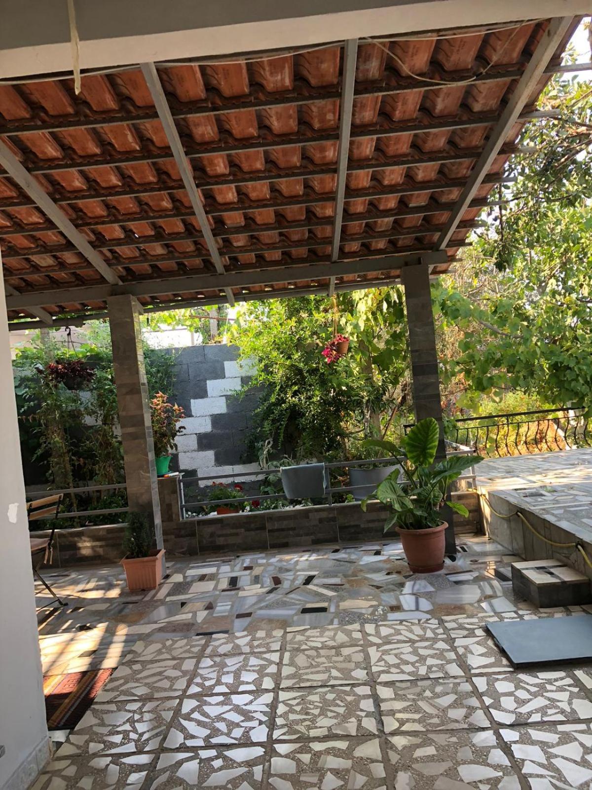 Mona'S Guesthouse Саранде Екстериор снимка