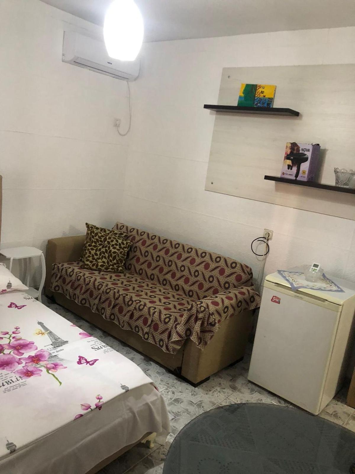 Mona'S Guesthouse Саранде Екстериор снимка